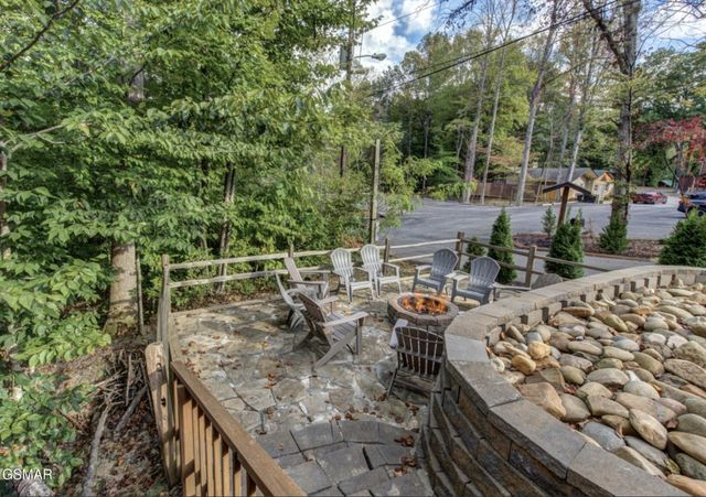 440 Winfield Heights Road, Gatlinburg, TN 37738