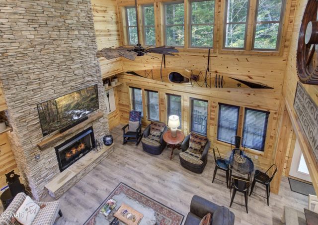 440 Winfield Heights Road, Gatlinburg, TN 37738