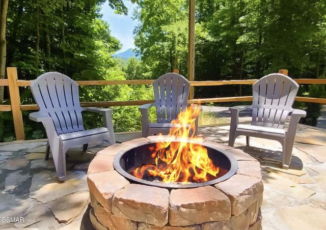440 Winfield Heights Road, Gatlinburg, TN 37738