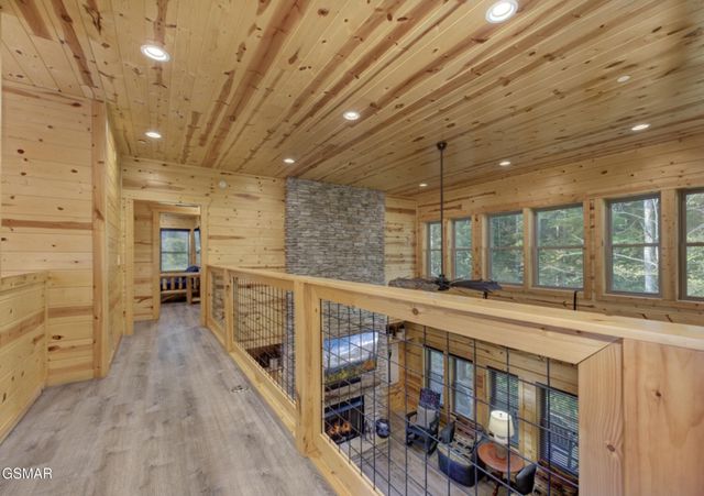 440 Winfield Heights Road, Gatlinburg, TN 37738
