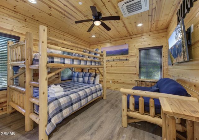 440 Winfield Heights Road, Gatlinburg, TN 37738