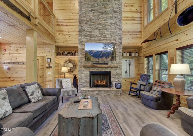 440 Winfield Heights Road, Gatlinburg, TN 37738