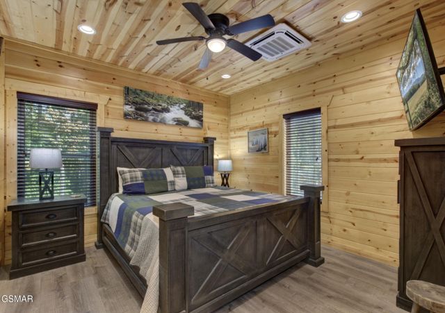 440 Winfield Heights Road, Gatlinburg, TN 37738