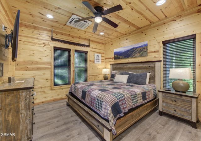 440 Winfield Heights Road, Gatlinburg, TN 37738