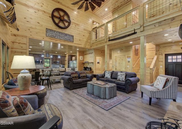 440 Winfield Heights Road, Gatlinburg, TN 37738