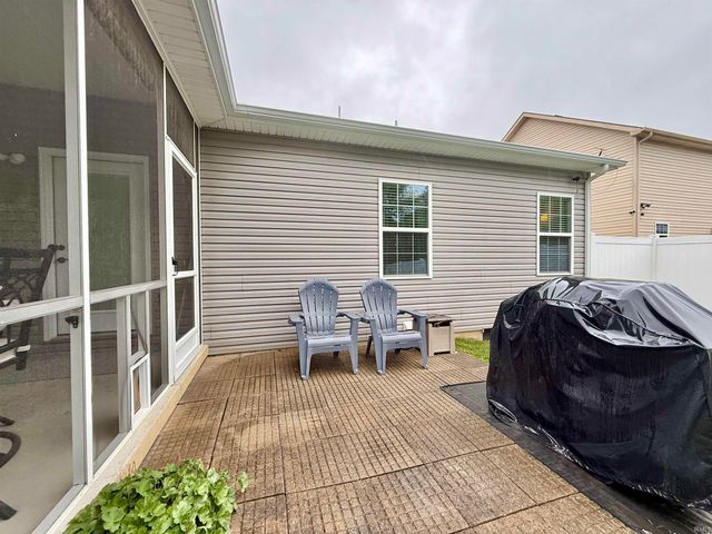 1400 Breezy Creek Drive, Evansville, IN 47720