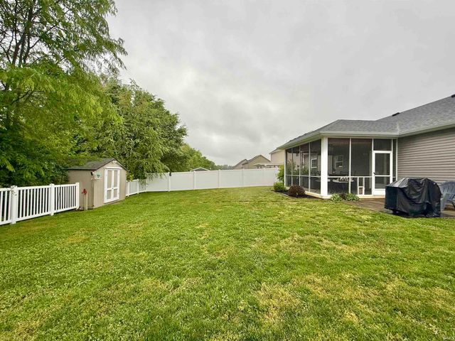 1400 Breezy Creek Drive, Evansville, IN 47720