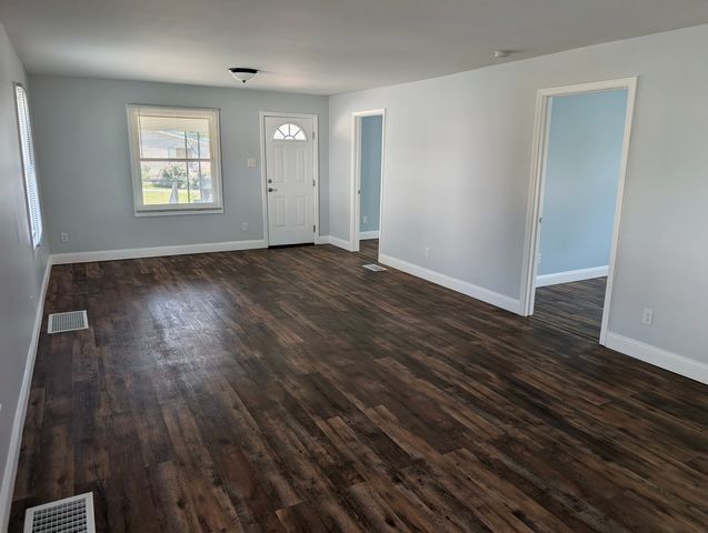 1417 S Ledford Street, Harrisburg, IL 62946