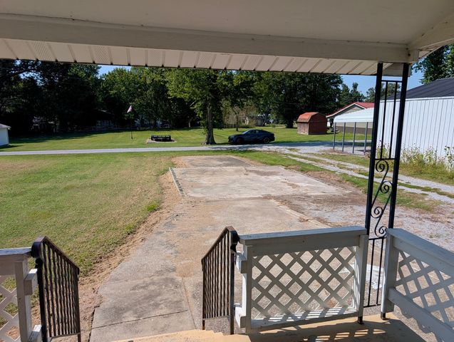 1417 S Ledford Street, Harrisburg, IL 62946