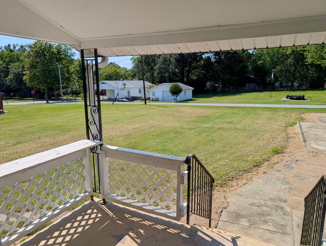 1417 S Ledford Street, Harrisburg, IL 62946