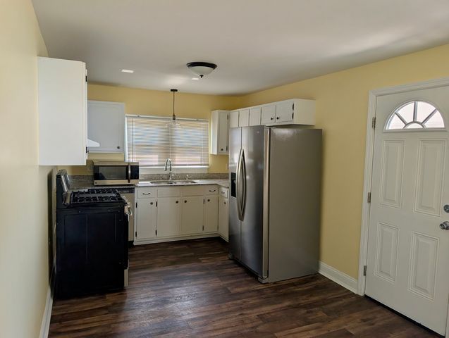 1417 S Ledford Street, Harrisburg, IL 62946