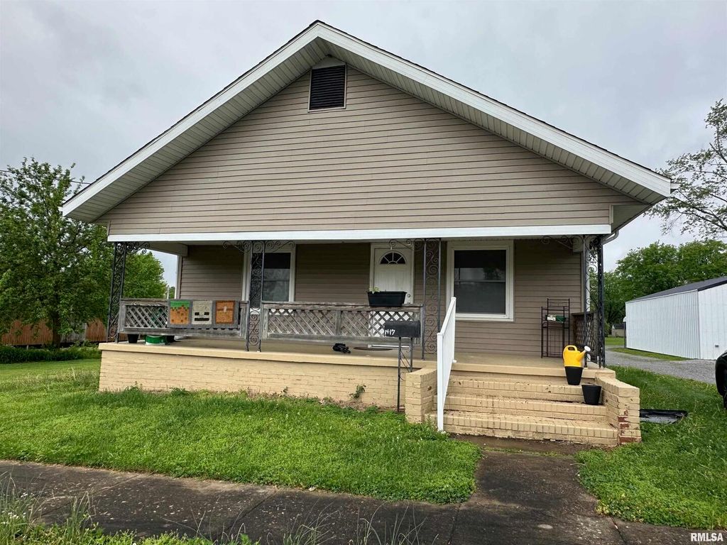 1417 S Ledford Street, Harrisburg, IL 62946
