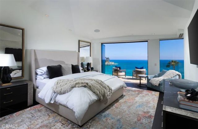 26 S La Senda Drive, Laguna Beach, CA 92651