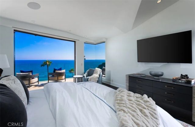 26 S La Senda Drive, Laguna Beach, CA 92651
