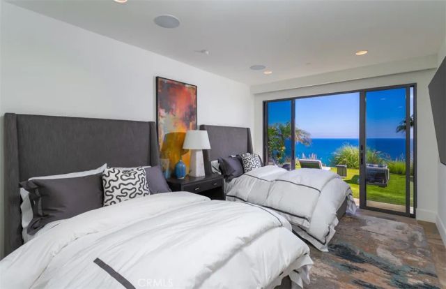 26 S La Senda Drive, Laguna Beach, CA 92651
