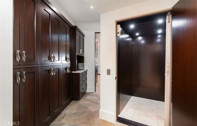 26 S La Senda Drive, Laguna Beach, CA 92651