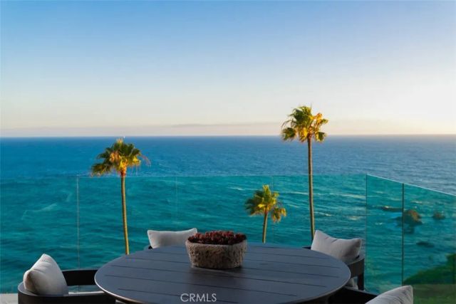 26 S La Senda Drive, Laguna Beach, CA 92651