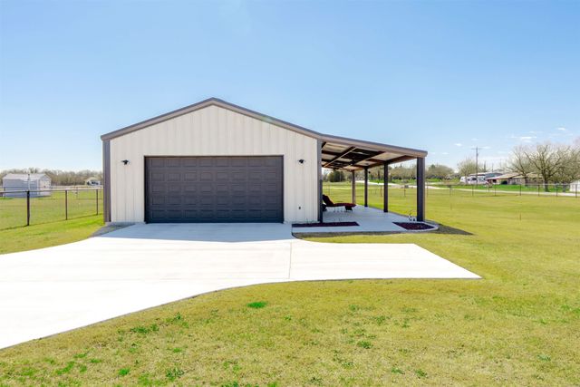849 County Road 4764, Boyd, TX 76023