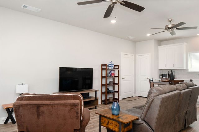 849 County Road 4764, Boyd, TX 76023