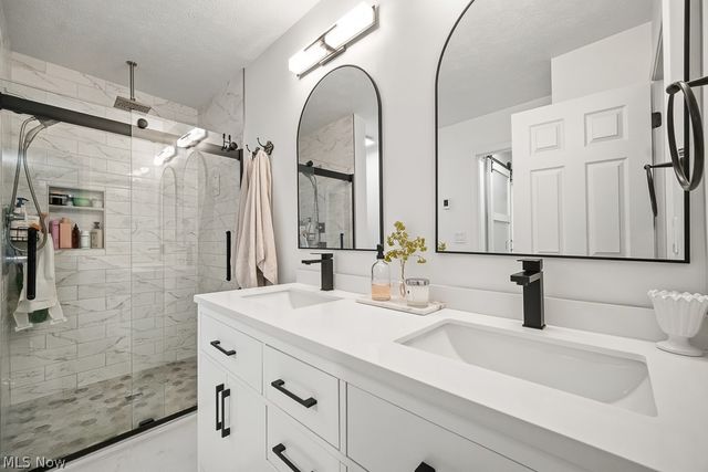 10663 Stapleton Drive, Strongsville, OH 44136