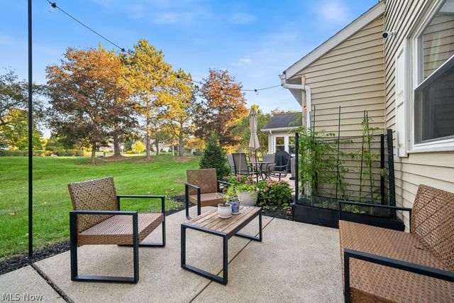 10663 Stapleton Drive, Strongsville, OH 44136