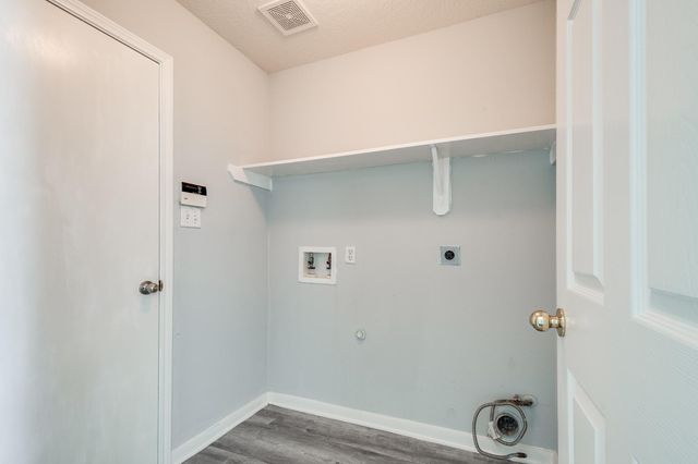 27133 Kings Manor Drive S, Kingwood, TX 77339