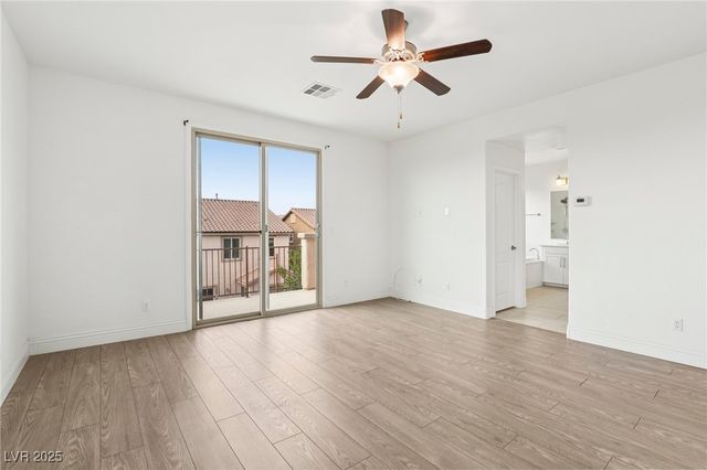 7245 Blooming Jasmine Avenue, Las Vegas, NV 89117