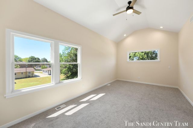 1032 Arlington Avenue, Grand Haven, MI 49417