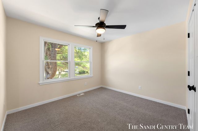1032 Arlington Avenue, Grand Haven, MI 49417