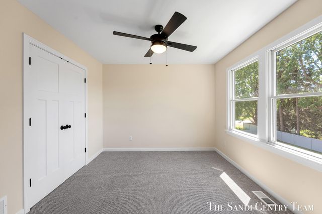 1032 Arlington Avenue, Grand Haven, MI 49417