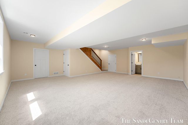 1032 Arlington Avenue, Grand Haven, MI 49417