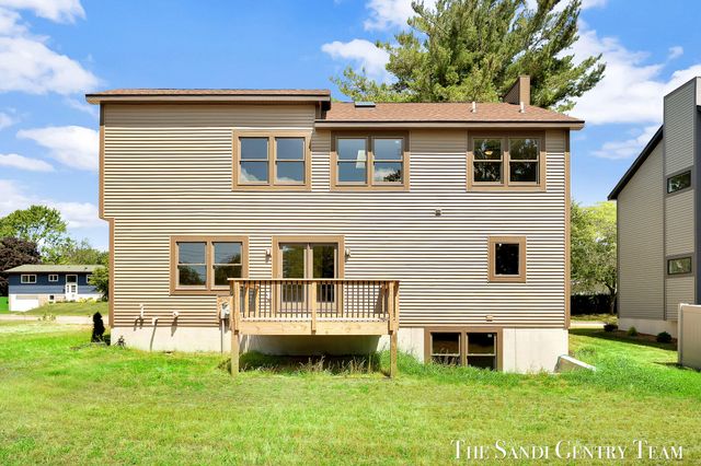 1032 Arlington Avenue, Grand Haven, MI 49417