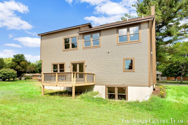 1032 Arlington Avenue, Grand Haven, MI 49417