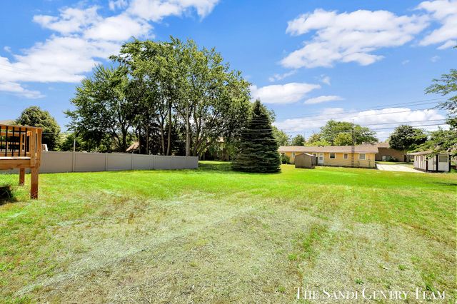 1032 Arlington Avenue, Grand Haven, MI 49417