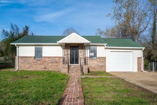 1535 Myrt Street, Rossville, GA 30741
