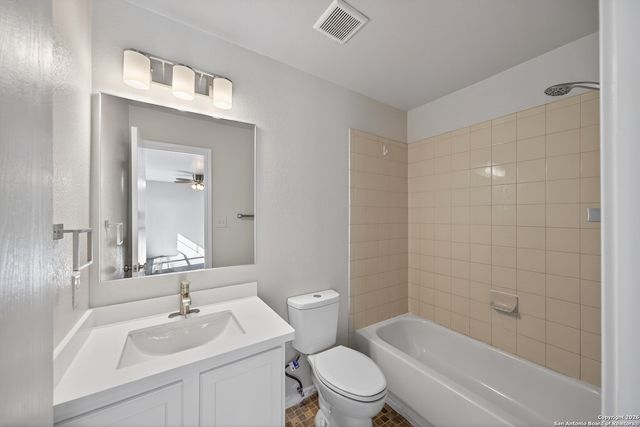 9739 Crescent Moon, San Antonio, TX 78245