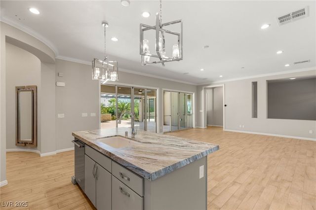 9985 Regency Canyon Way, Las Vegas, NV 89148