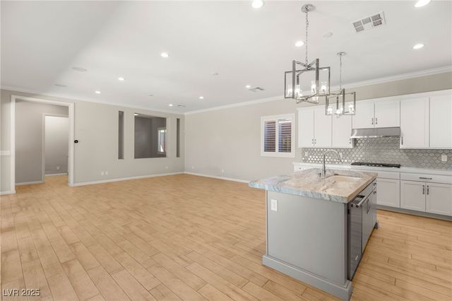 9985 Regency Canyon Way, Las Vegas, NV 89148