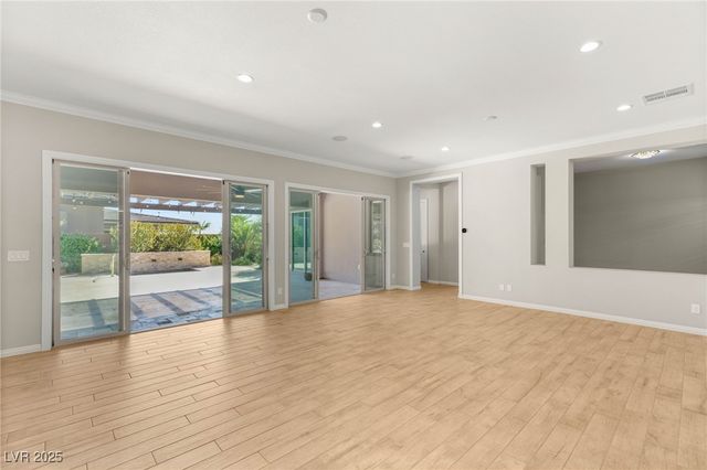 9985 Regency Canyon Way, Las Vegas, NV 89148