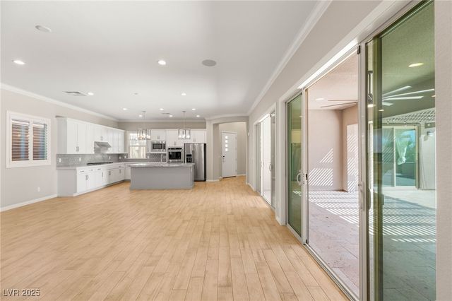 9985 Regency Canyon Way, Las Vegas, NV 89148