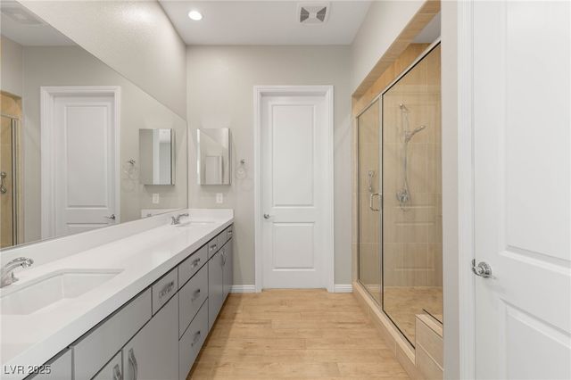 9985 Regency Canyon Way, Las Vegas, NV 89148