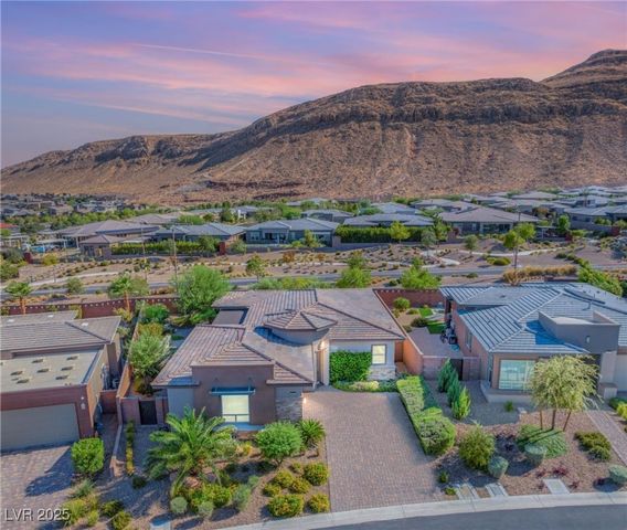 9985 Regency Canyon Way, Las Vegas, NV 89148