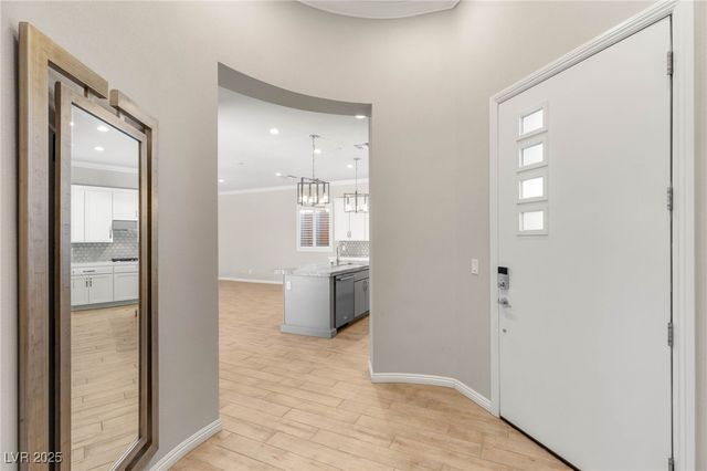 9985 Regency Canyon Way, Las Vegas, NV 89148