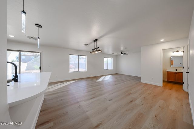 25861 W LYNNE Lane, Buckeye, AZ 85326