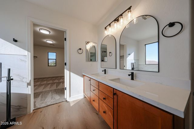 25861 W LYNNE Lane, Buckeye, AZ 85326