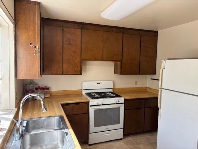 8914 Aksarben Dr, Orangevale, CA 95662