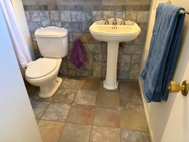 8914 Aksarben Dr, Orangevale, CA 95662