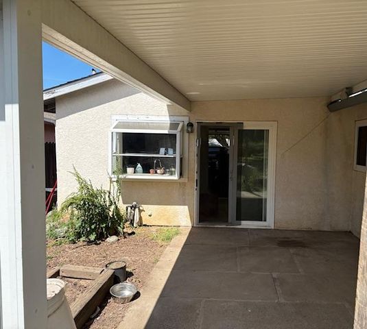 8914 Aksarben Dr, Orangevale, CA 95662