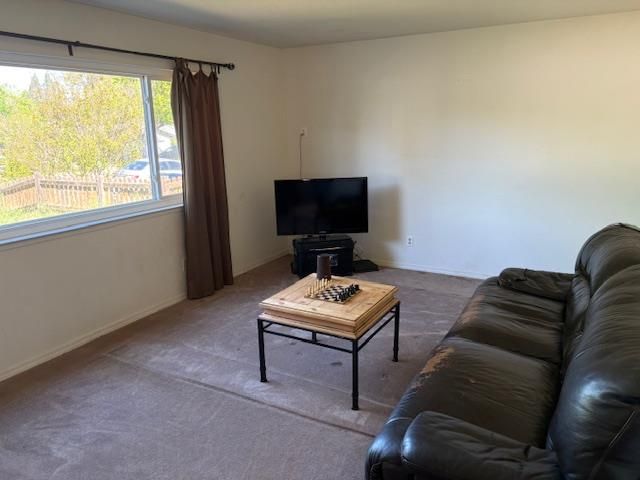 8914 Aksarben Dr, Orangevale, CA 95662