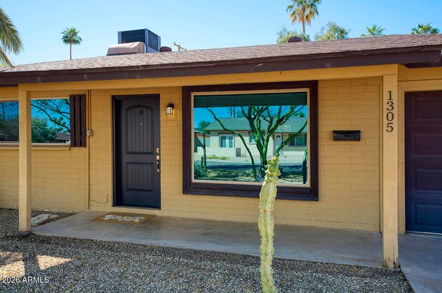 1305 W 7TH Place, Tempe, AZ 85281